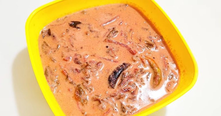 Cheera Thenga Paal Curry