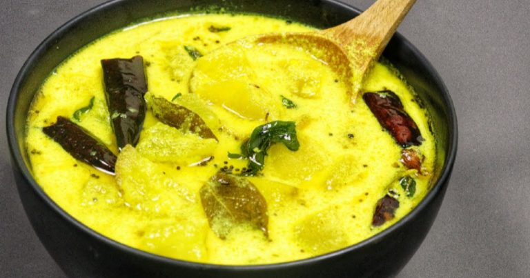 Vellarikka Manga Curry Recipe