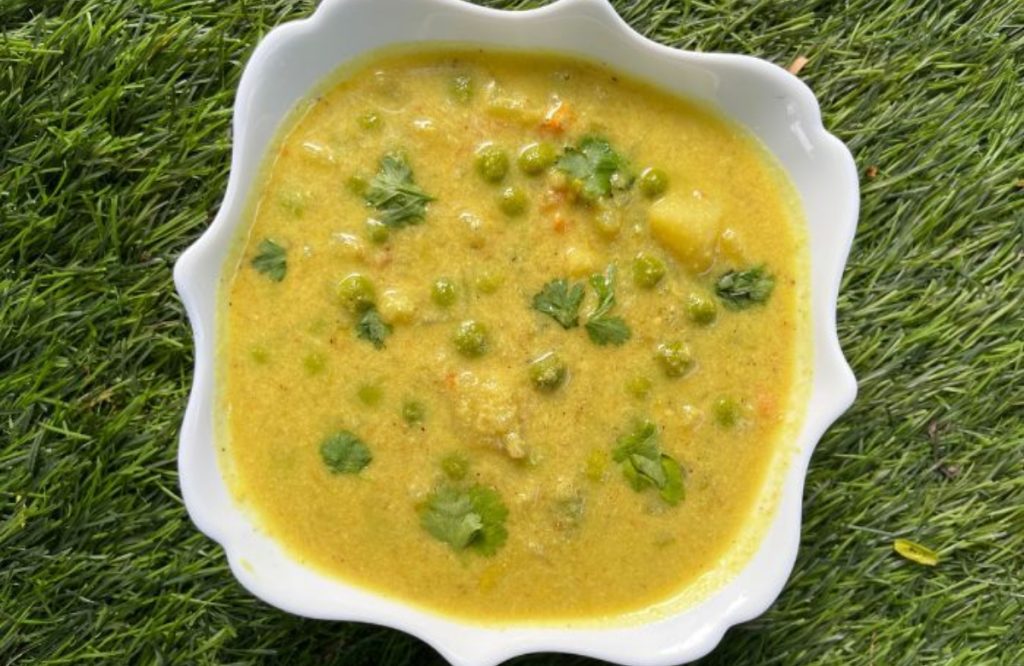 Green Peas Curry