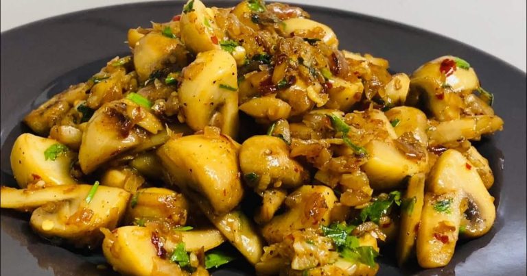 Garlic Mushroom Masala Recipe