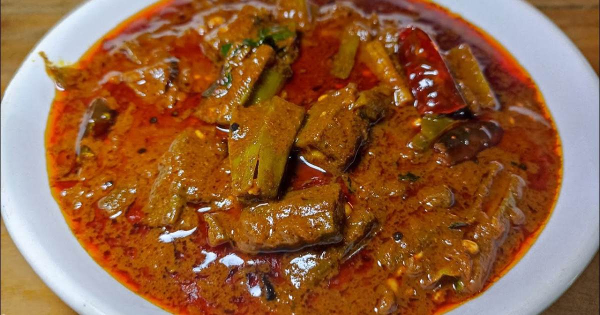 Vendakka Theeyal Recipe